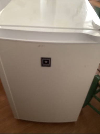 小型冷凍庫　20年製
