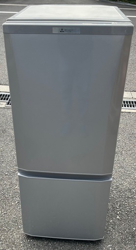 【RKGRE-266】特価！三菱/146L 2ドア冷凍冷蔵庫/MR-P15A-S/中古品/2017年製/当社より近隣無料配達！