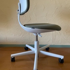 ヴィトラ Vitra  ルーキータスクチェアほぼ新品　 コンスタンチン・グルチッチの画像