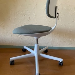 ヴィトラ Vitra  ルーキータスクチェアほぼ新品　 コンスタンチン・グルチッチの画像