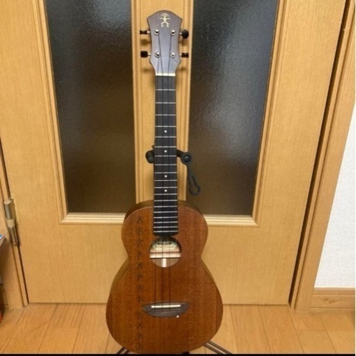 anuenue  テナーウクレレ　マホガニー