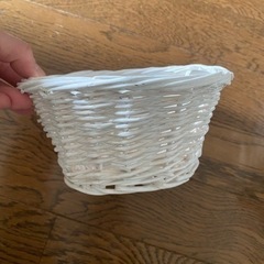 お花の入れ物の画像