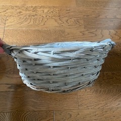 お花の入れ物の画像