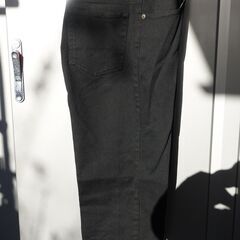 黒ジーンズ