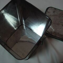 レトロ　サンリオ　1990年　けろけろけろっぴ お菓子缶　正方形　高さ約20.5cm　正方形  の画像