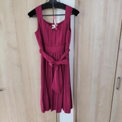 パーティードレス　裏地あり　美品　お届け可能