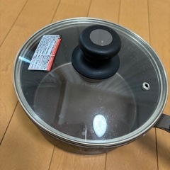 鍋(18cm、蓋付き)の画像