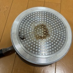 鍋(18cm、蓋付き)の画像