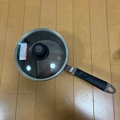 鍋(18cm、蓋付き)の画像