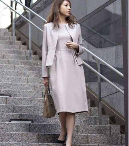 Flolia ノーカラージャケット&コクーンワンピースセットアップ