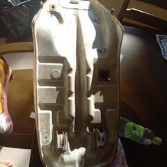 ヤマハfz46x‥ガソリンタンク｡値引き交渉受け付けますの画像