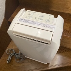 ヒタチ　除湿機
