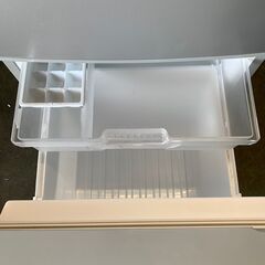【Panasonic】 パナソニック ノンフロン冷凍冷蔵庫 容量168L 冷凍室44L 冷蔵庫124L NR-B178W-S 2015年製の画像