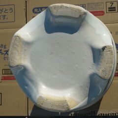 中古 USED 傘立て 陶器 花柄 花模様 透かし 玄関 収納 丸型 寸胴 お洒落 ヨーロッパ 手造り ハンドメイド ハンドペイント カントリー 輸入 エレガント アンティーク調の画像