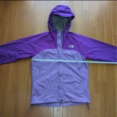 North Face ノースフェイス紫Ｍ(期間限定価格)の画像