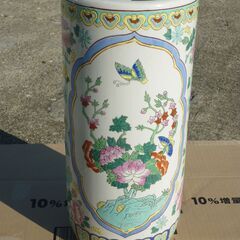 中古 USED 傘立て 陶器 花柄 花模様 綺麗 玄関 収納 丸型 寸胴 お洒落 ヨーロッパ 手造り ハンドメイド ハンドペイント カントリー 輸入 エレガント アンティーク調の画像