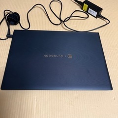 8世代i5 東芝 ダイナブック 13.6インチの画像