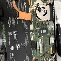 8世代i5 東芝 ダイナブック 13.6インチの画像