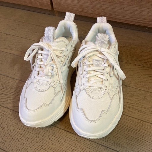 【1回着用】アグ UGG スニーカー レディース 厚底 CA1 23cm 箱無し