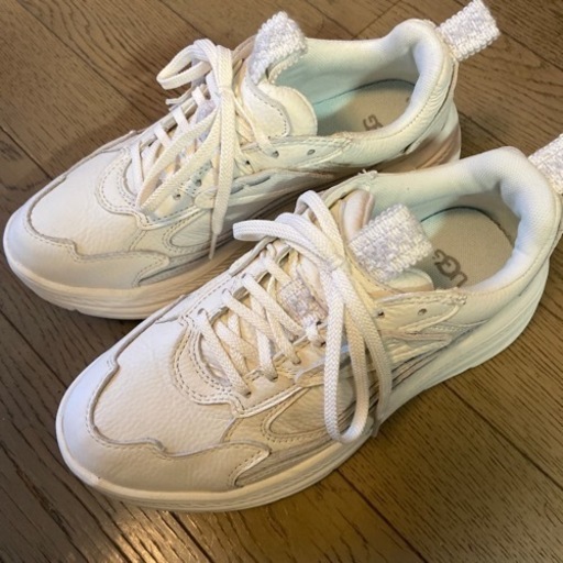 【1回着用】アグ UGG スニーカー レディース 厚底 CA1 23cm 箱無し