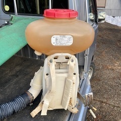丸山　背負動力散布機の画像
