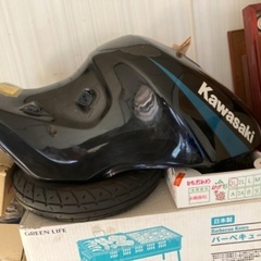 ZZR1100 D型　燃料タンク　ジャンク品　最終価格