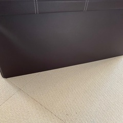 お洒落な収納オットマン　レザー　折りたためます。