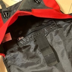 adidasアディダスメッセンジャーバッグの画像