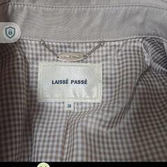 LAISSE PASSE トレンチコートの画像