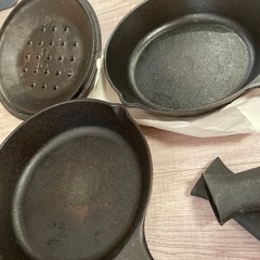【受け渡し予定者決定】LODGE ダッチオーブン蓋つき2個セット＋取手カバーの画像