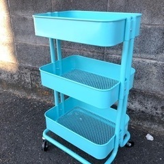 IKEAのキャビネット ワゴン　ターコイズ