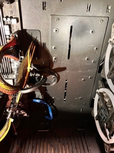 PC譲ります　マザーボードやグラボ取り替えたりして使える方どうぞ