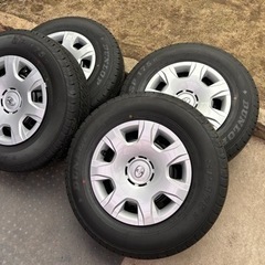 ハイエース　7型新車外し純正タイヤ＆ホイール