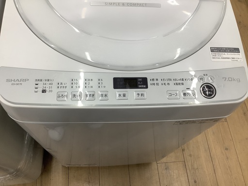SHARPの２１年製全自動洗濯機です。