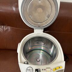 【中古品】ピーコック 電動給湯ポット 2.2L WMJ-22の画像