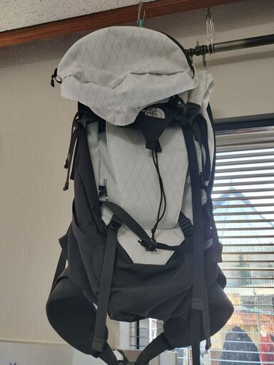【値下げ】(美品）COBRA52（ノースフェイス52Ｌバッグ）
