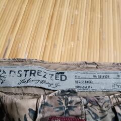 DSTREZZEDのショートパンツの画像