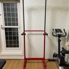 懸垂マシン　筋トレ　ぶら下がり　
