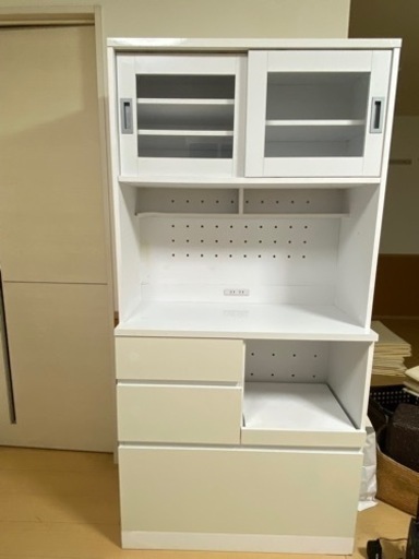 モダンデコ　食器棚　大収納