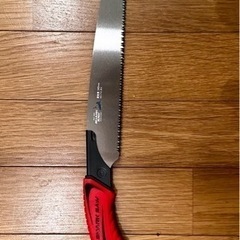 お値下げしました！【新品未使用】園芸・剪定用ノコギリ　高儀 シャークソー サヤ付 替刃式  240mmの画像