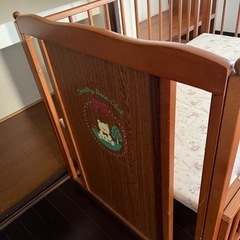 ベビーベッドの画像