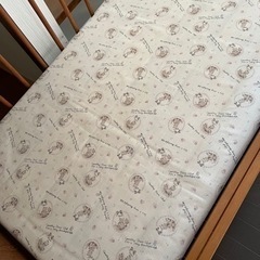 ベビーベッドの画像