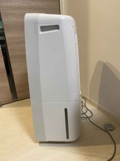 【美品】SHARP 衣類乾燥機/除湿機　プラズマクラスター