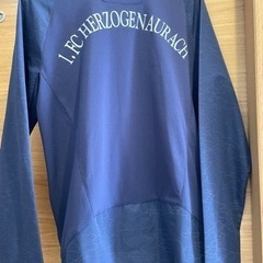 PUMAジャージの画像