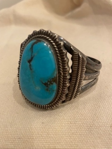 （購入者決まりました）シルバーアクセサリー　ターコイズバングル