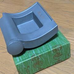 美術工芸品の灰皿