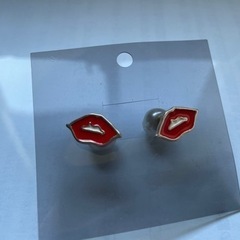 ピアス4つ　新品未使用の画像