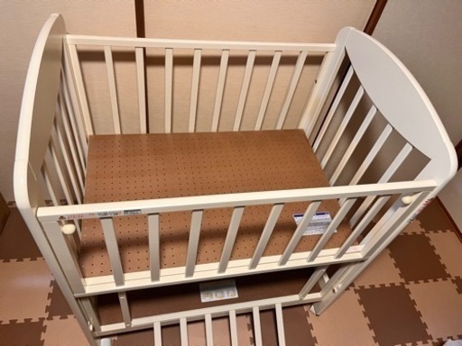 【価格下げました！KATOJI】中古美品　ベビーベッド ミニ立ちベッド