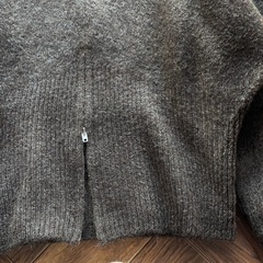 【ほぼ新品】ジップアップニット レディースの画像