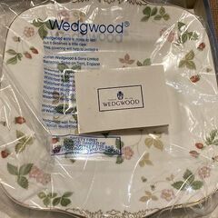 【中古良品】ウェッジウッドボーンチャイナ★ワイルドストロベリー★大皿の画像